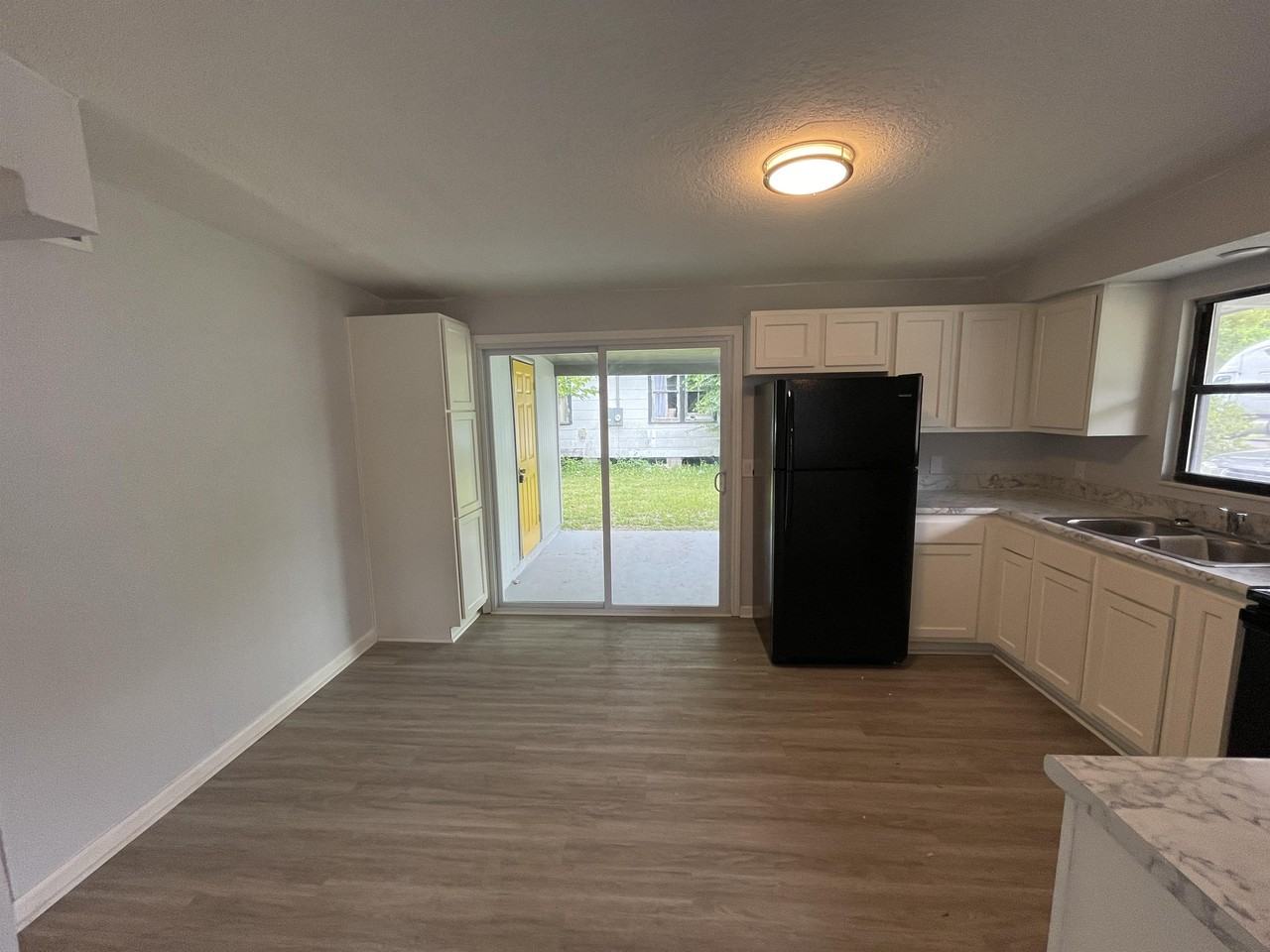 2929 West 5th Street #1 - Photo 5 of 14