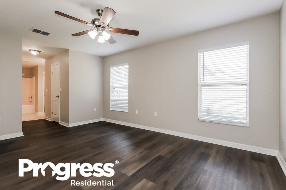6811 Krenson Oaks Cir - Photo 3 of 16