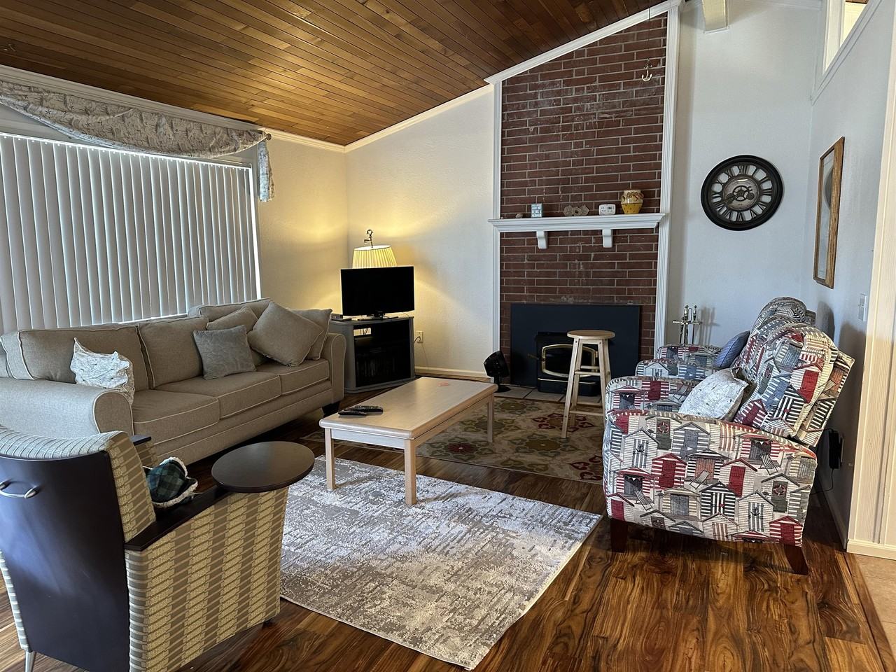 655 Canal Dr Ne #1 - Photo 2 of 26