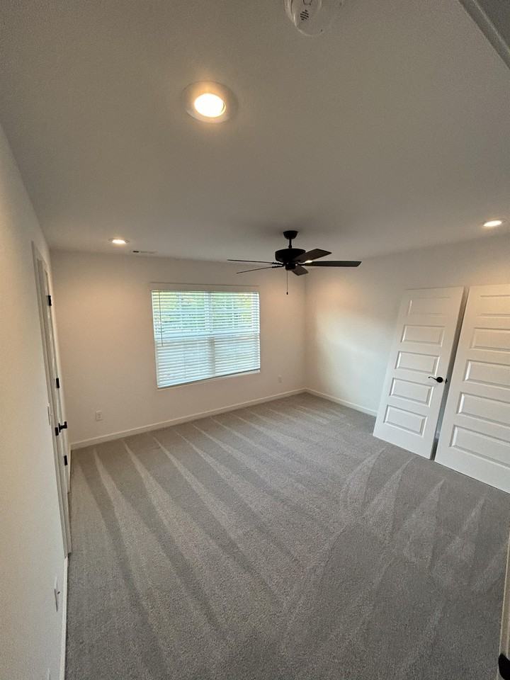 1420 E Huntsville Rd #2 - Photo 7 of 10