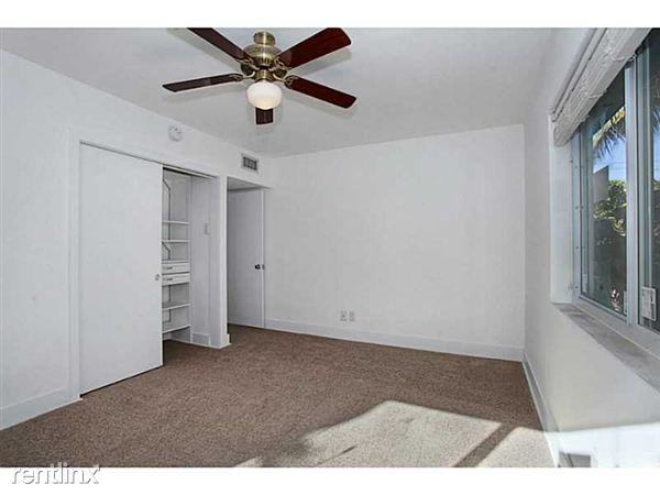 1125 9th St - Photo 3 of 18