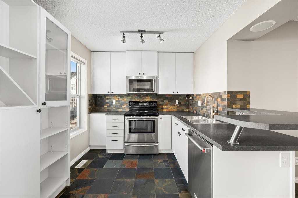 3200 New Brighton Gardens Southeast - Photo 3 of 6