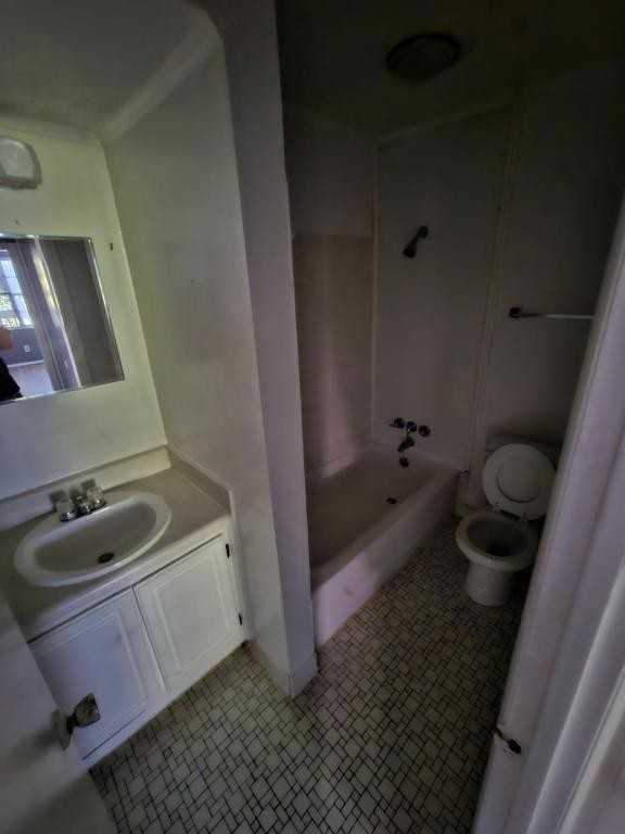 1925 Summer St Apt H1 - Photo 6 of 9