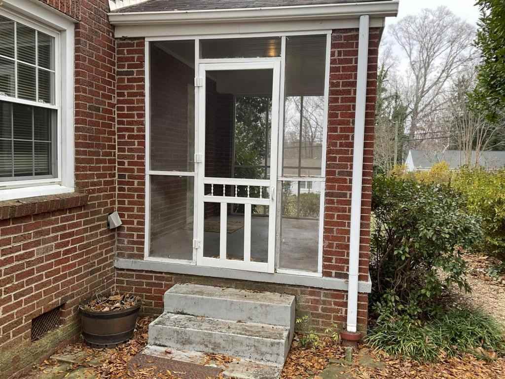 106 Bradley Blvd - Photo 3 of 14