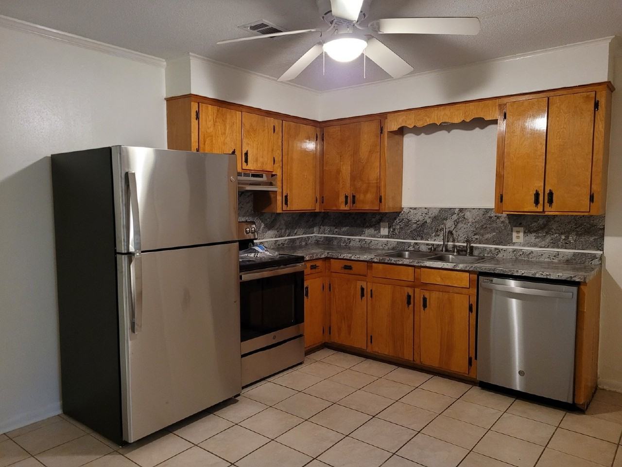 159 Bayou Dr Apt 304 - Photo 5 of 24