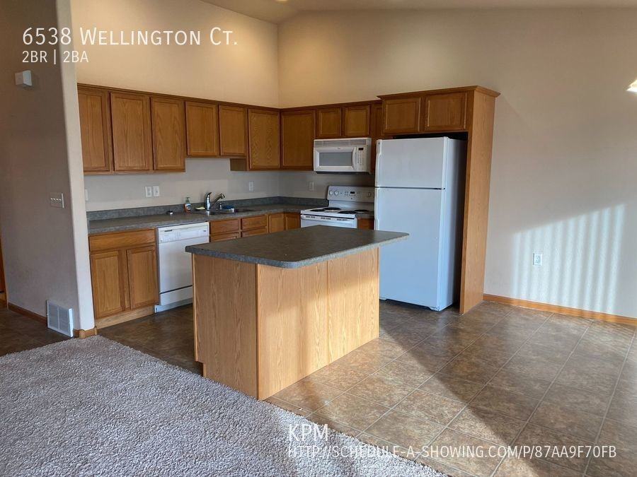 6538 Wellington Ct - Photo 2 of 15