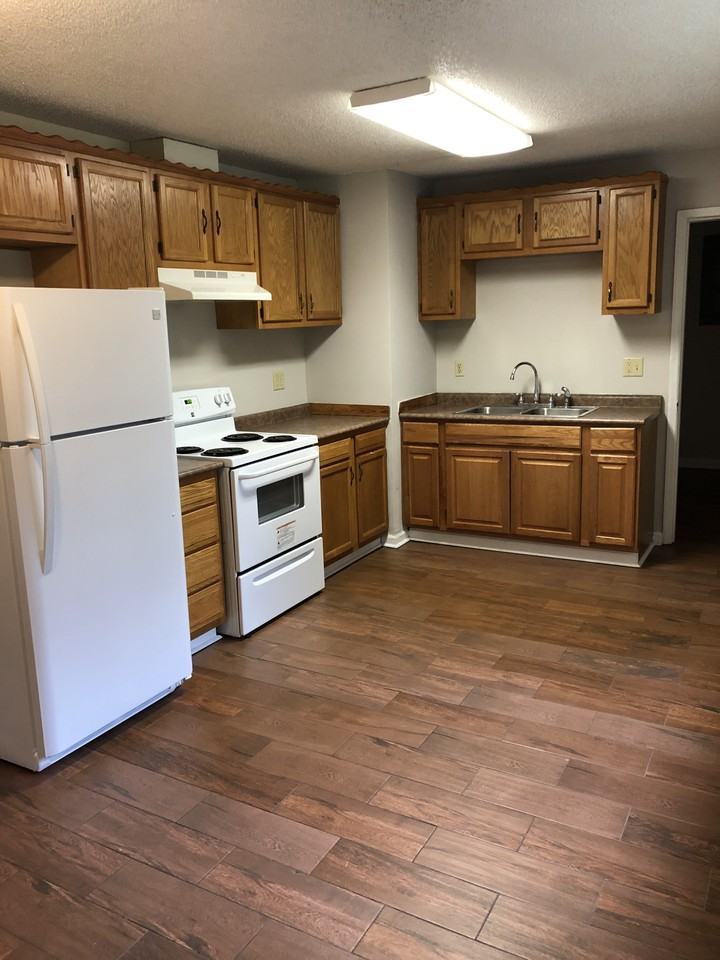 1021 11th Ave Se #NA - Photo 2 of 9