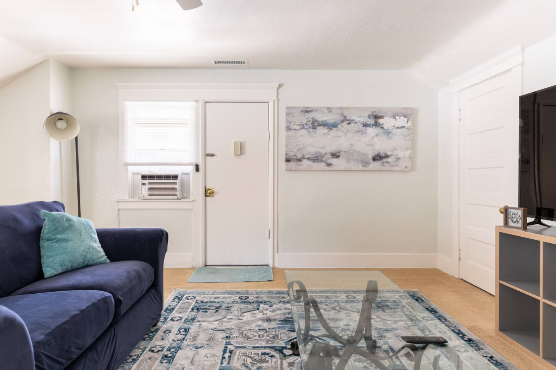 475 N Marengo Ave #NA - Photo 2 of 15