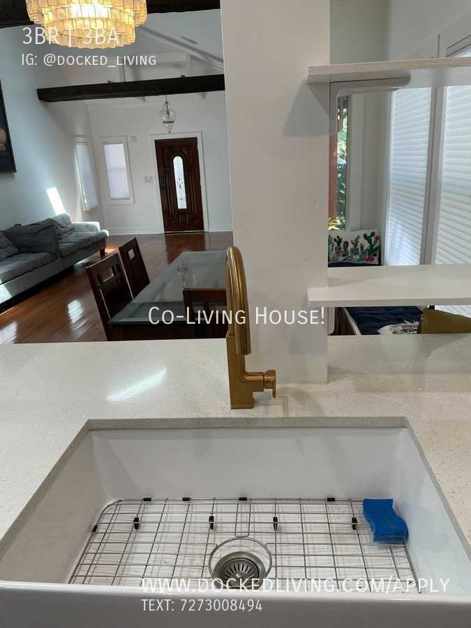 2031 2nd St S - Photo 3 of 50