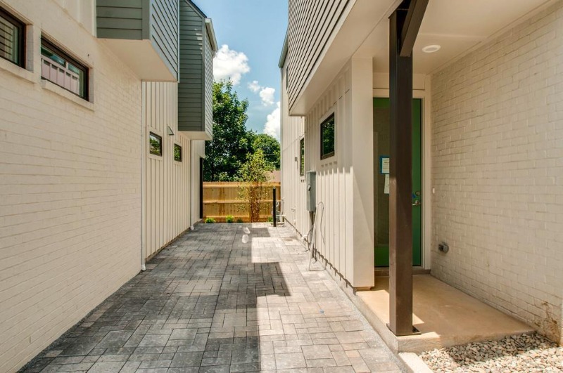 221 Gentry Ave - Photo 4 of 28