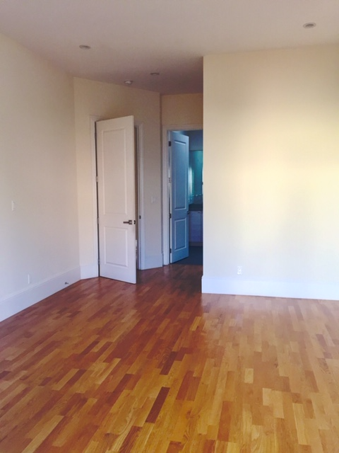 318 Arleta Ave - Photo 2 of 11