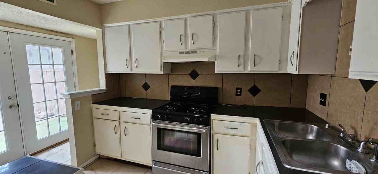 4229 Siesta Ln #1 - Photo 6 of 16