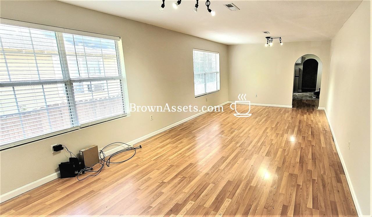 2722 Bm Montgomery St #1 - Photo 4 of 50
