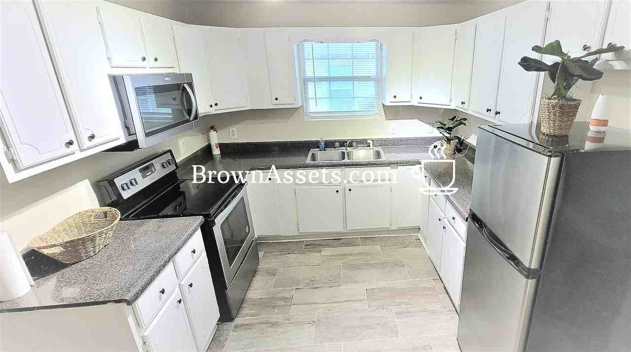 2722 Bm Montgomery St #1 - Photo 7 of 50