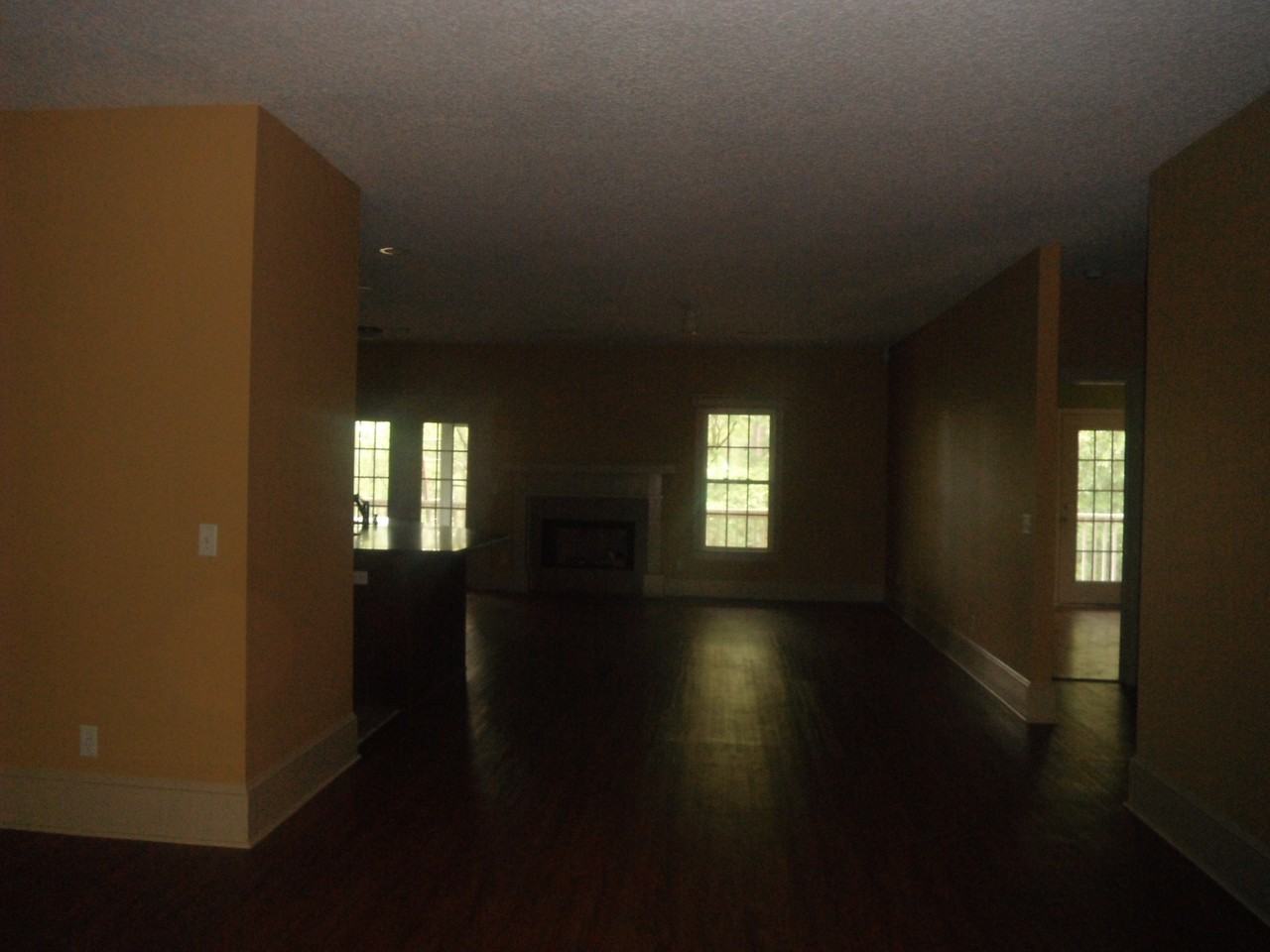 94 River Dr - Photo 3 of 17