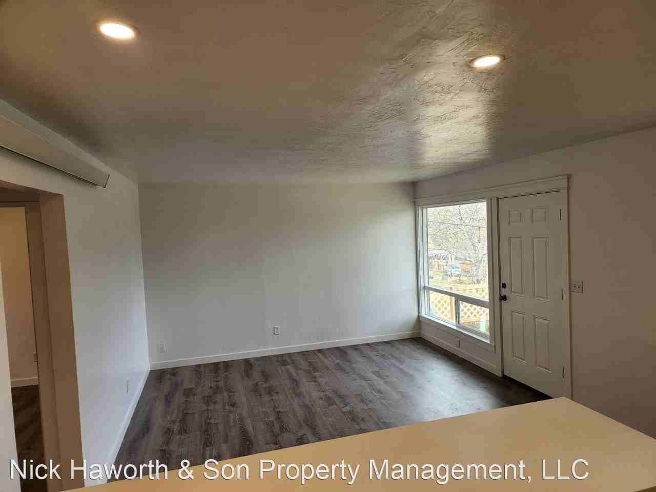 3012 West 10th St - Photo 2 of 5