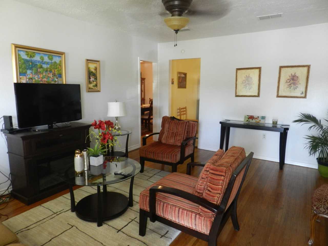 313 S McCampbell St - Photo 2 of 6