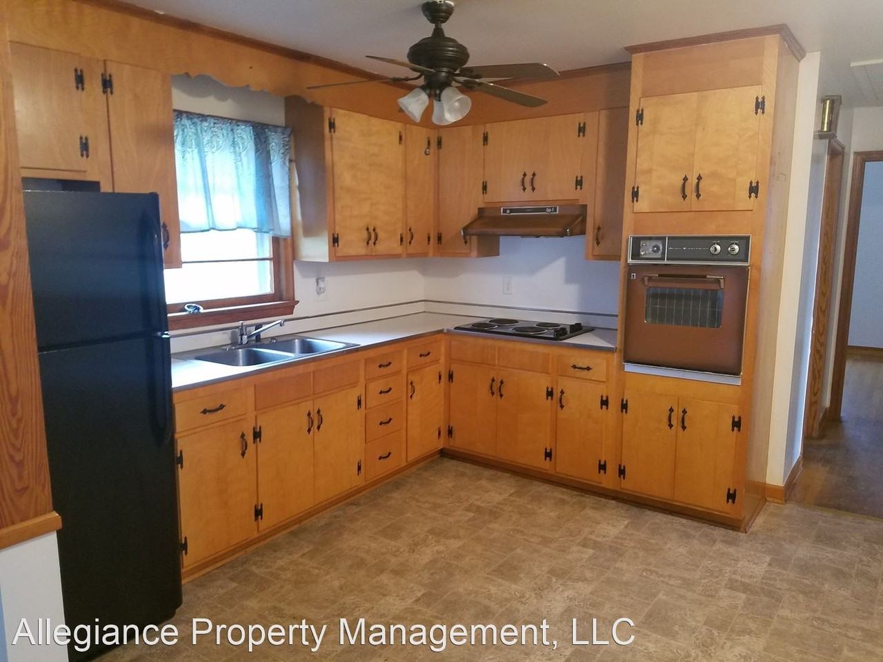 1461 Mount Landing Rd - Photo 3 of 25