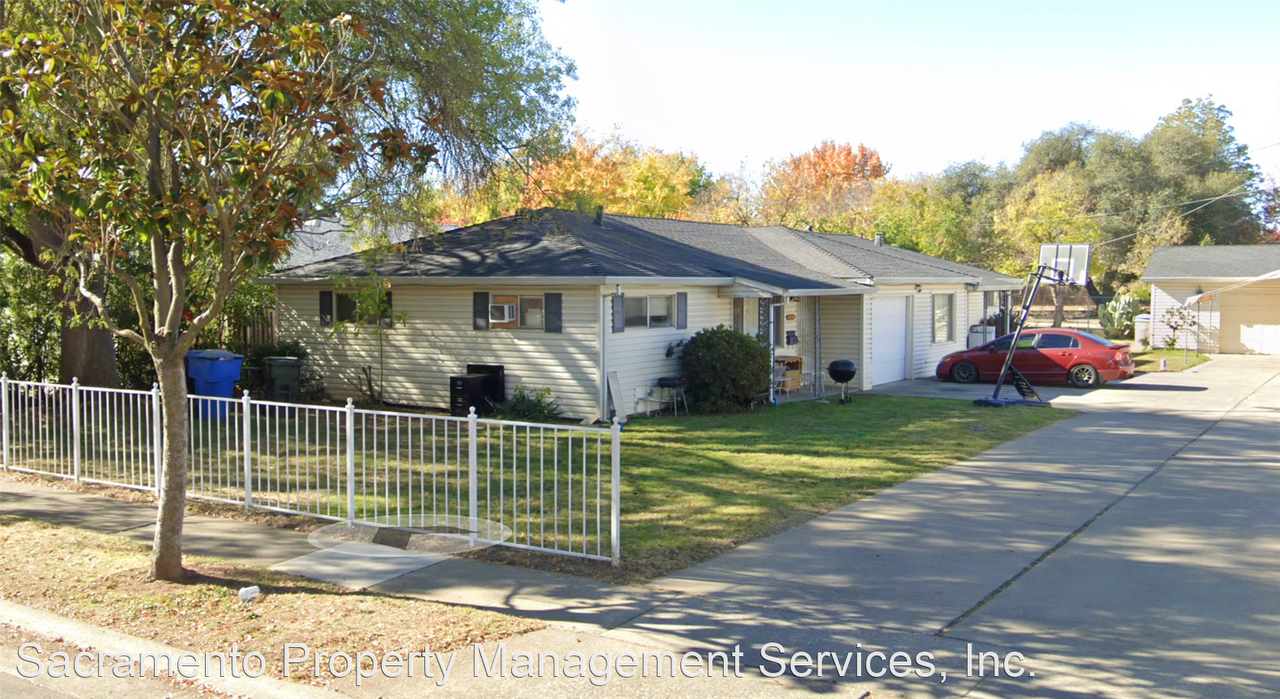 4022 63rd St - Photo 2 of 14