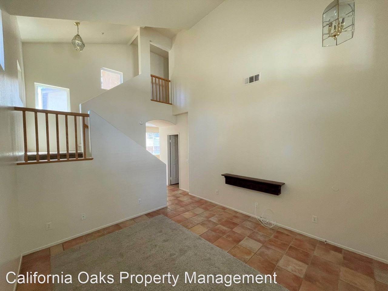 926 Paseo Brisas Lindas - Photo 3 of 33