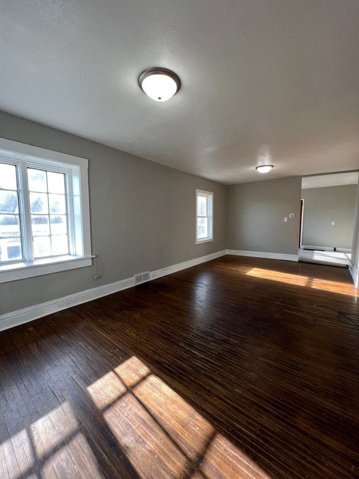 712 Dakota St - Photo 2 of 7