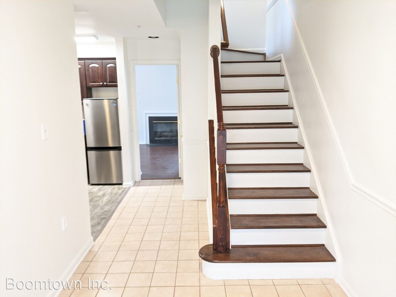 104 Rock Creek Ct - Photo 3 of 35