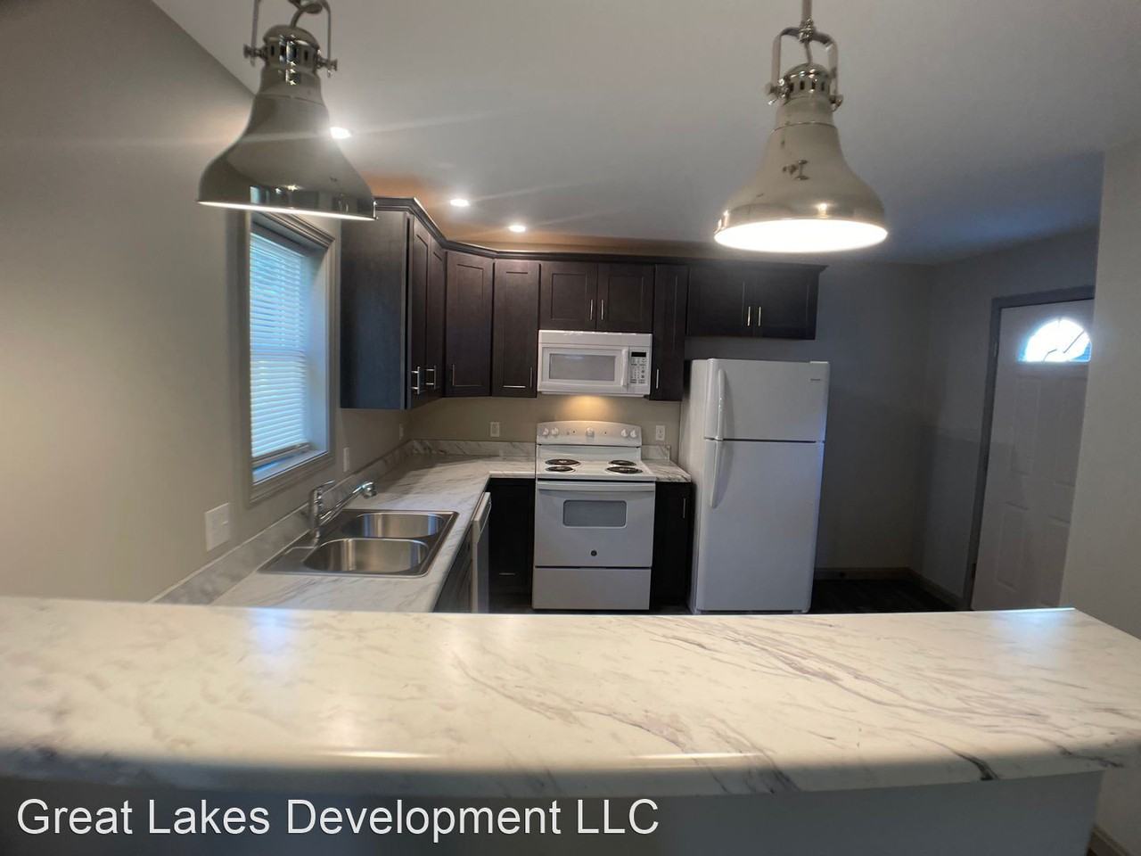 425 Cherry Street - Photo 3 of 50