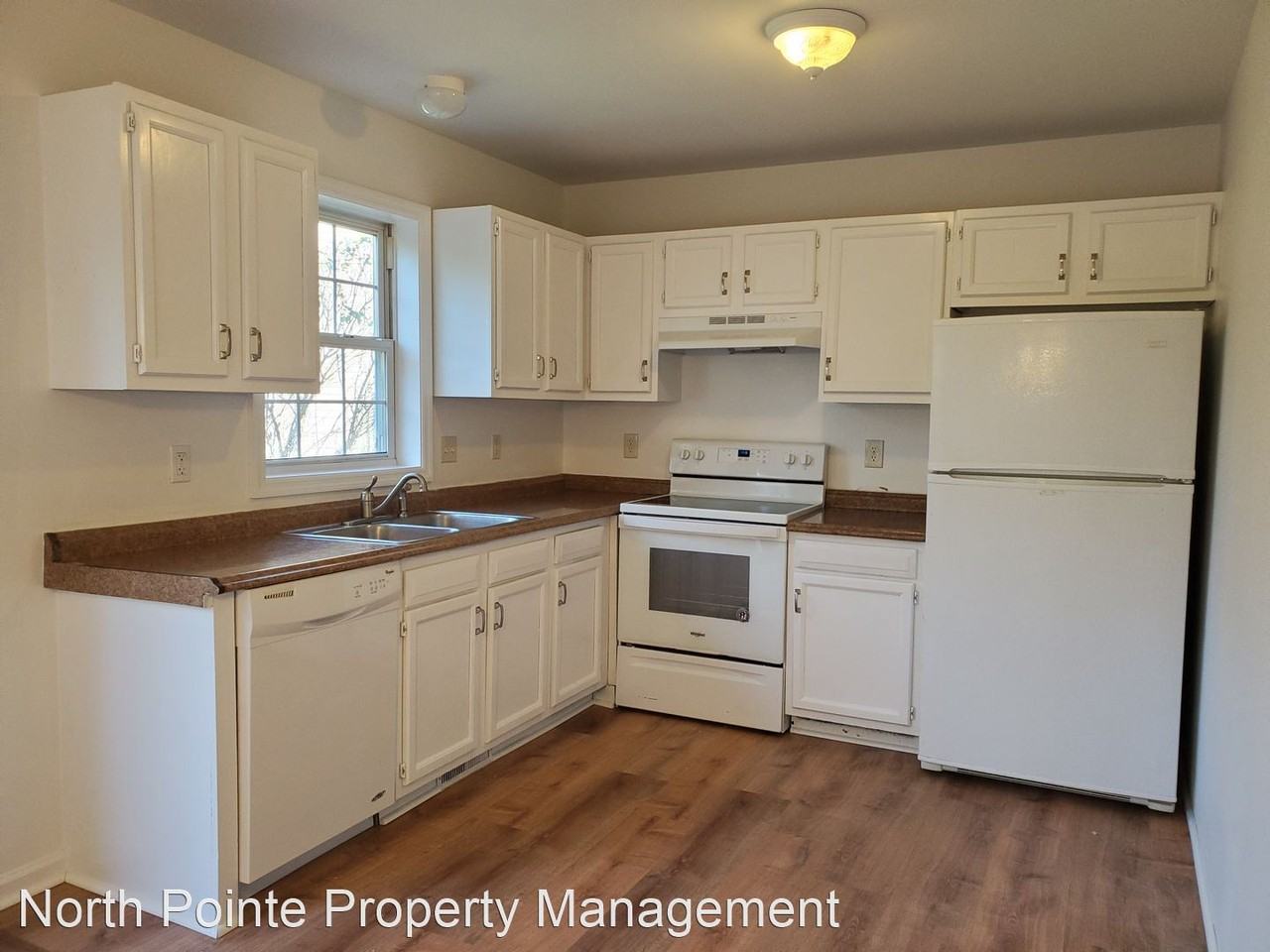 2463 Franklin Dr - Photo 2 of 20