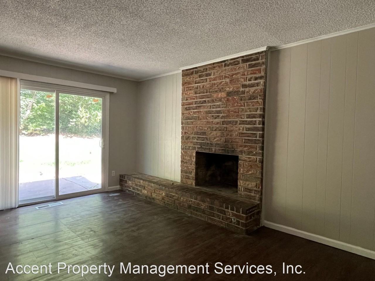 5548 S Lewis Ct - Photo 2 of 18