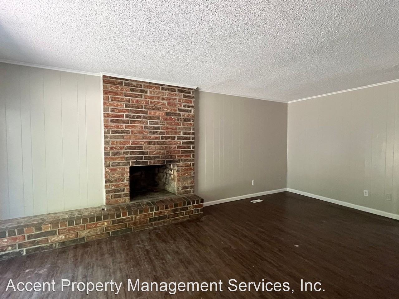 5548 S Lewis Ct - Photo 3 of 18