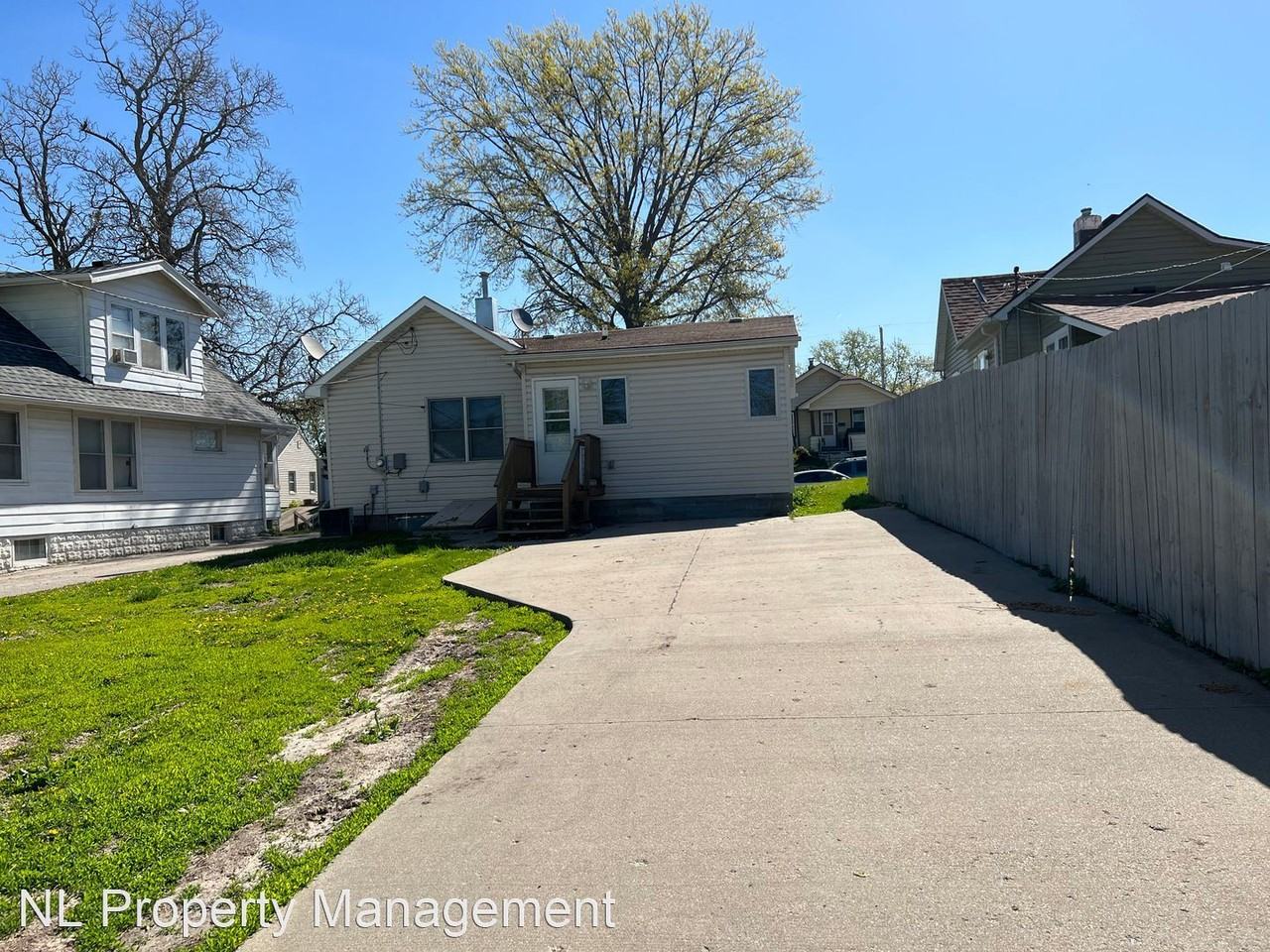 5040 S 38th St - Photo 2 of 2