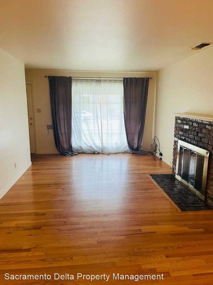 5000 Reid Way - Photo 2 of 14