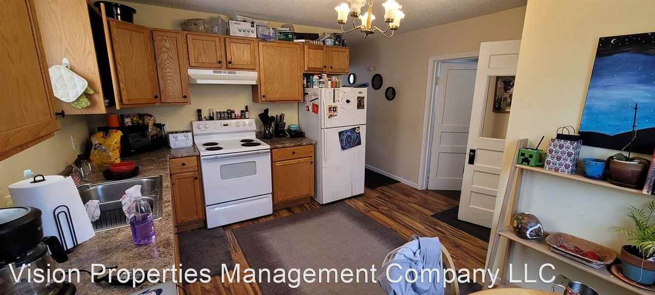 1412 Bemidji Ave N - Photo 2 of 8