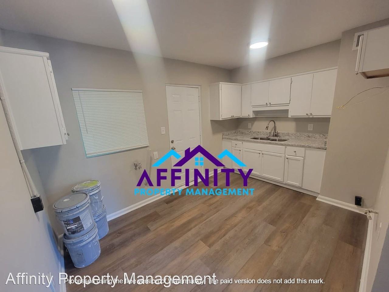 3327 10th St - Photo 3 of 7