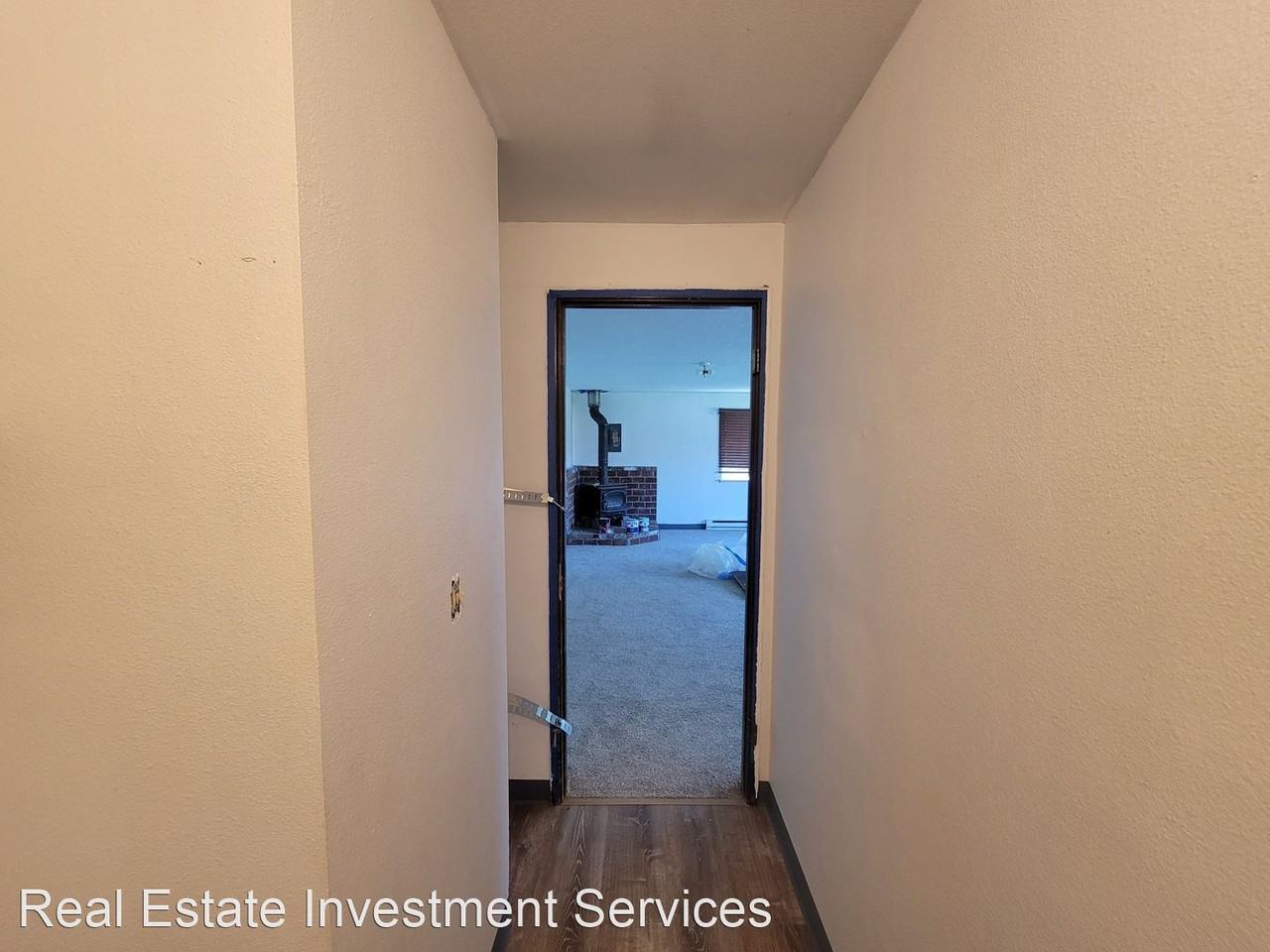 710 5th St - Photo 3 of 9