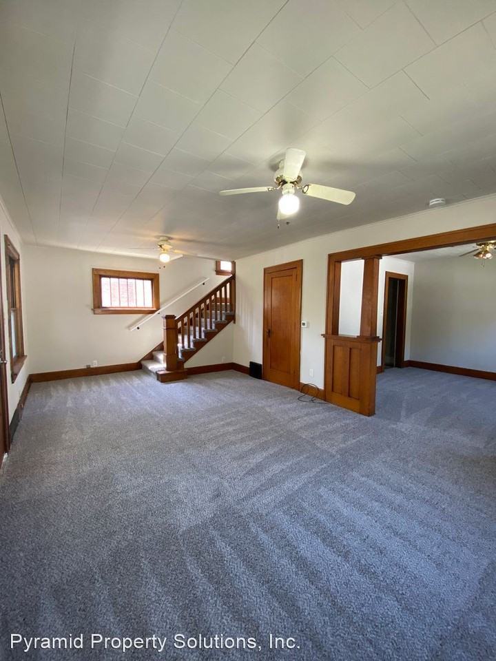 710 Wisconsin Ave - Photo 2 of 16