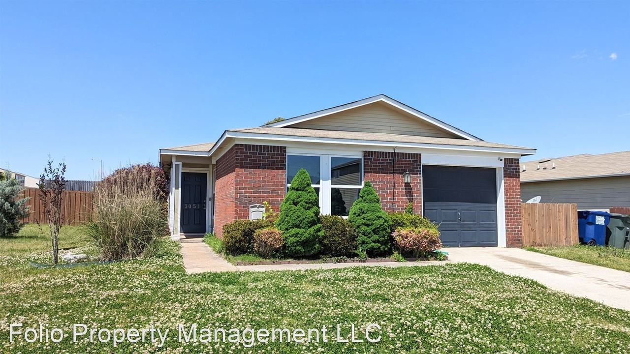 3051 Lakeland Dr - Photo 2 of 20