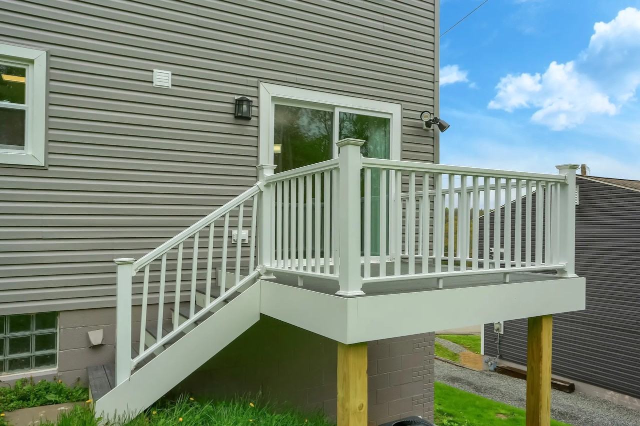 4292 Sample Ct - Photo 2 of 10