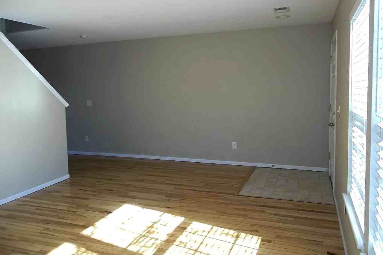 6809 Brittany Dr - Photo 2 of 10