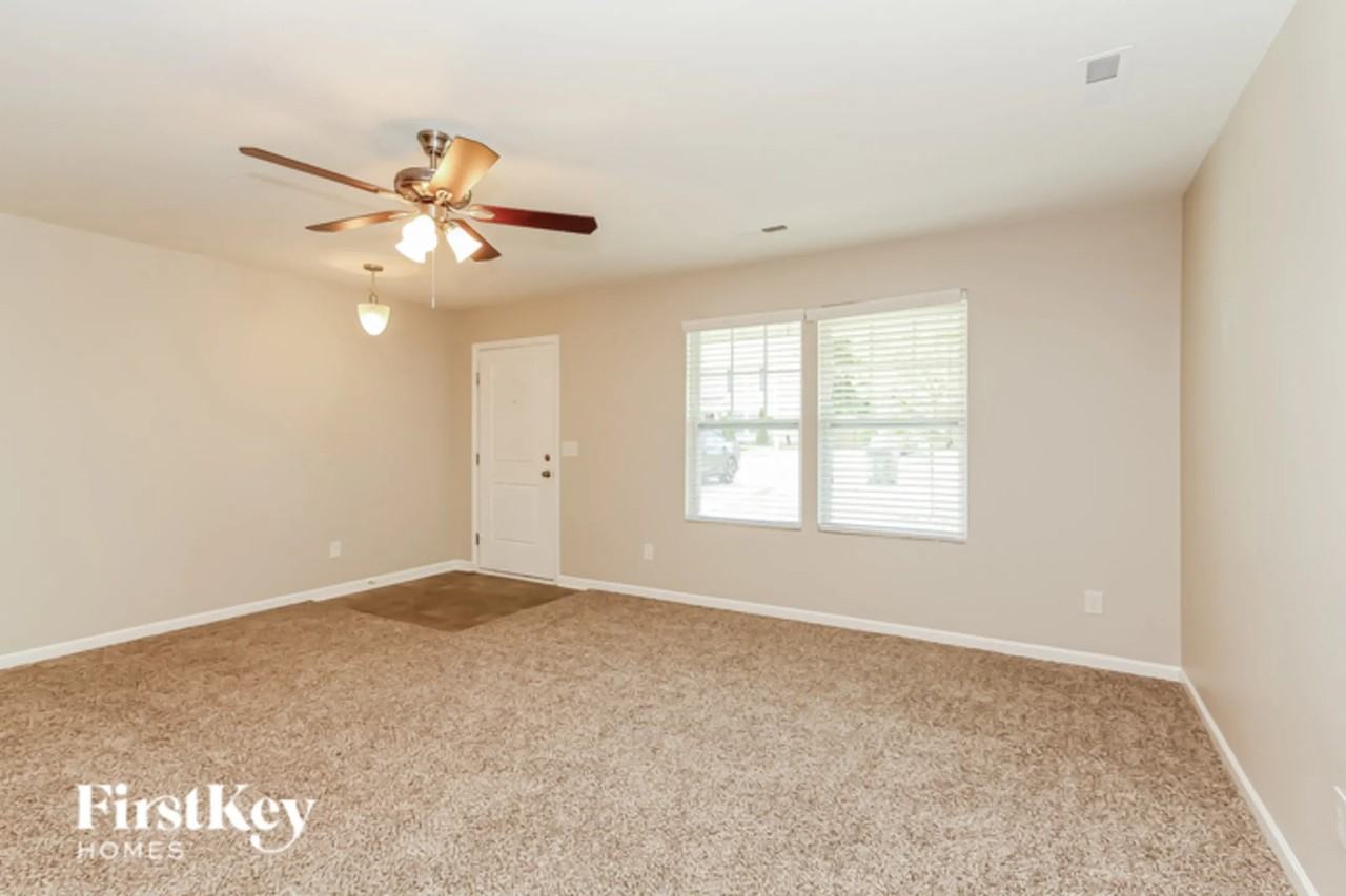 851 Sherman St - Photo 2 of 14