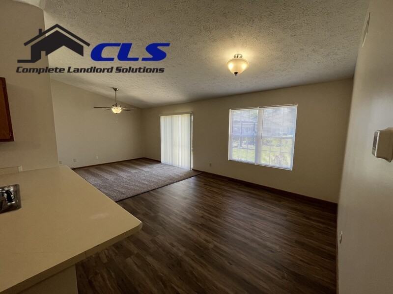 1037 S 6th St - Photo 5 of 13