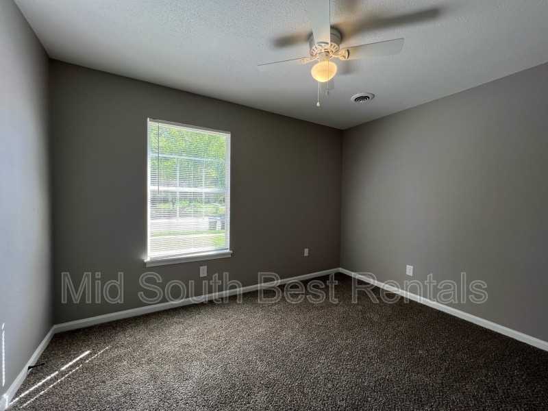 617 Northaven Drive - Photo 5 of 9