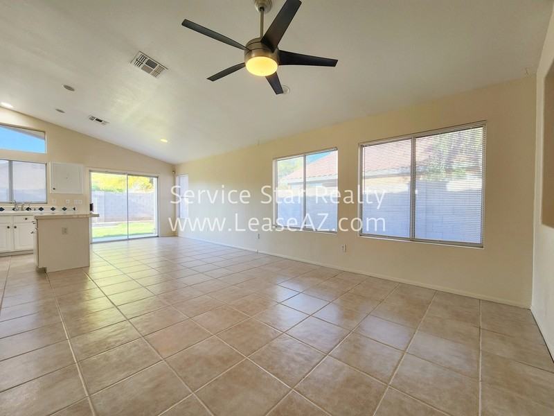 2281 E Derringer Way - Photo 4 of 30