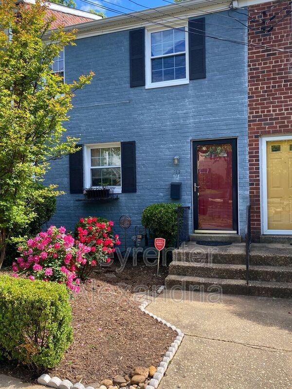 213 Aspen St - Photo 2 of 36