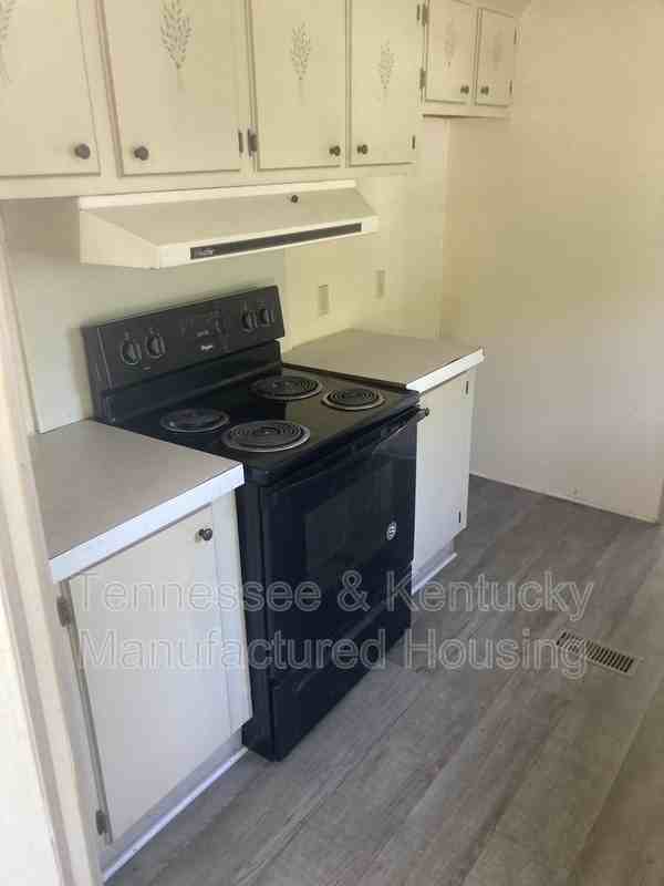 300 Hillsdale Estates Ln - Photo 3 of 10