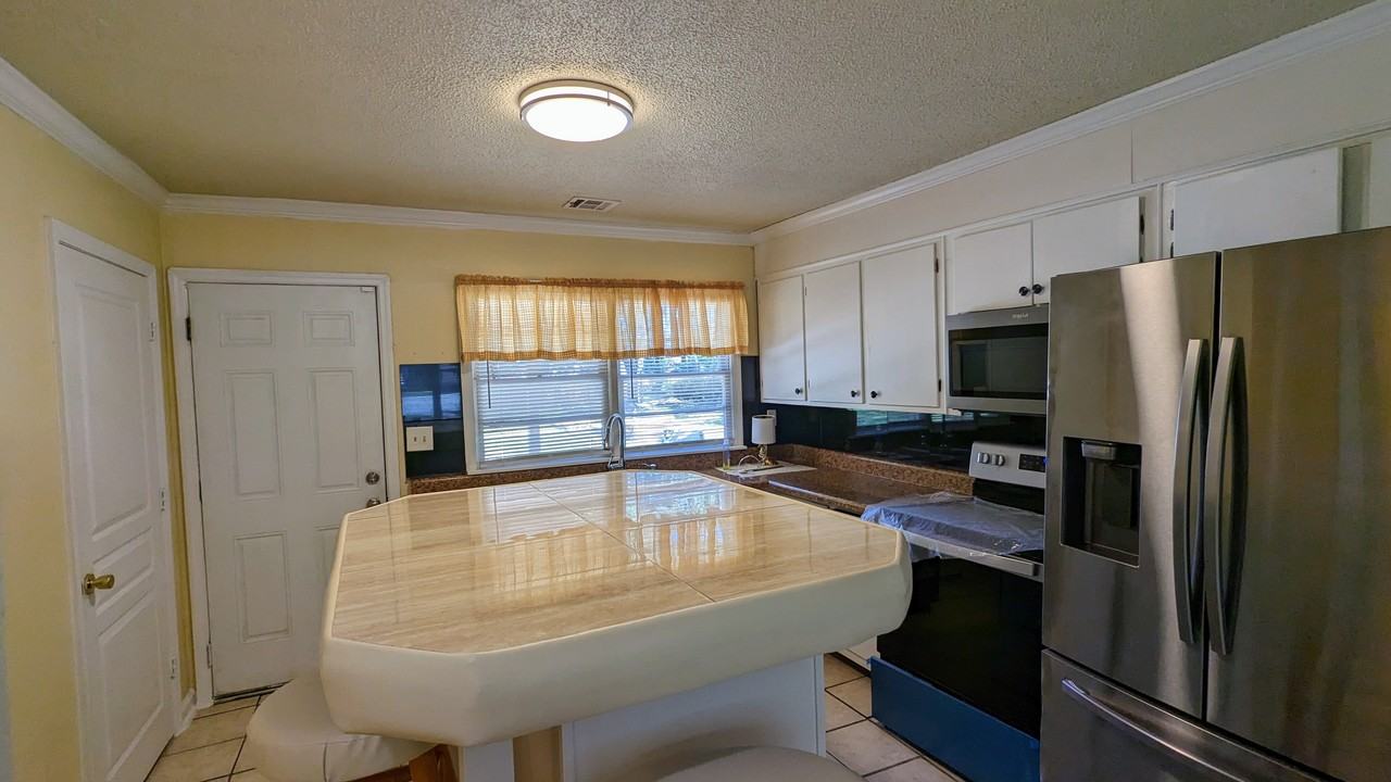 4330 S Coastal Hwy - Photo 3 of 11