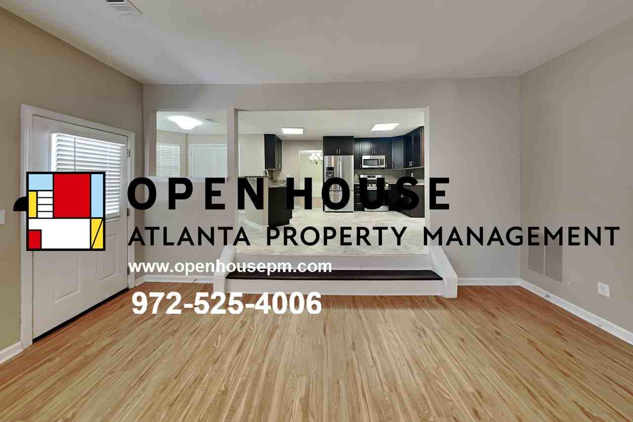 7005 Greenfield Ln - Photo 3 of 19