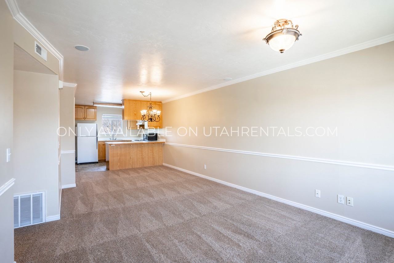 1512 Se - Photo 2 of 21