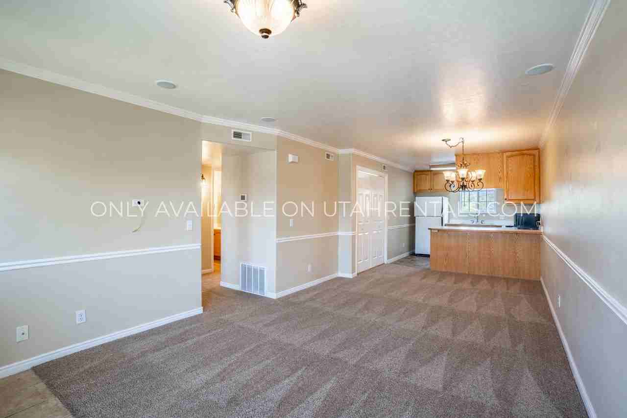 1512 Se - Photo 3 of 21