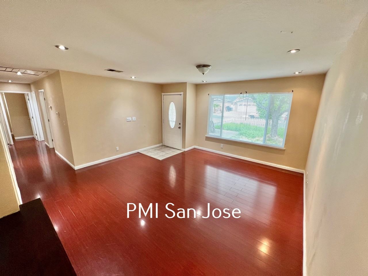 3185 Garden Ave - Photo 3 of 12